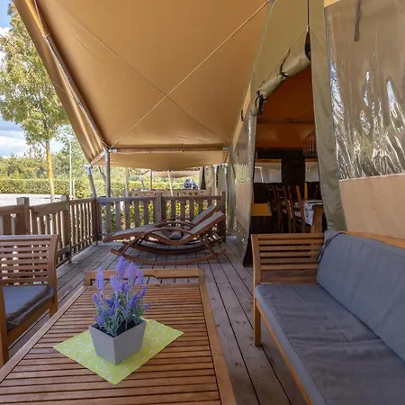 Luxusní stan Rent-a-tent Amadria Park Trogir Seget Vranjica